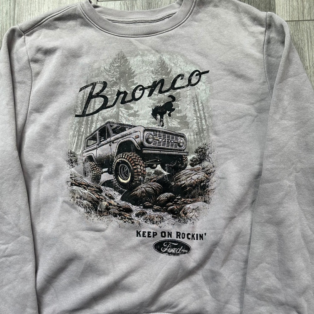 Ford Bronco Gray Graphic Sweatshirt womens L Keep On Rockin' - Picture 2 of 6